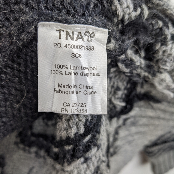 Aritzia TNA Lambswool Zip Cardigan - Picture 5 of 8